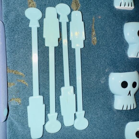 NEW Shag X Tiki Farm Decanter & 4 Skull Shot Set Akuku 2002 Mug Signed Numbered - Picture 4 of 15